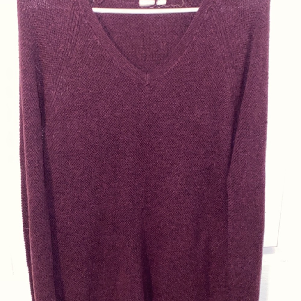 Medium, purple, GAP sweater